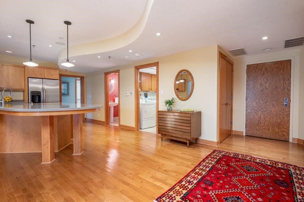3930 Grand Avenue 306, Des Moines, IA 50312