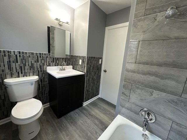 4875 N 53rd STREET, Milwaukee, WI 53218