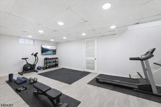 35 Montclair Ave, Clifton City, NJ 07011