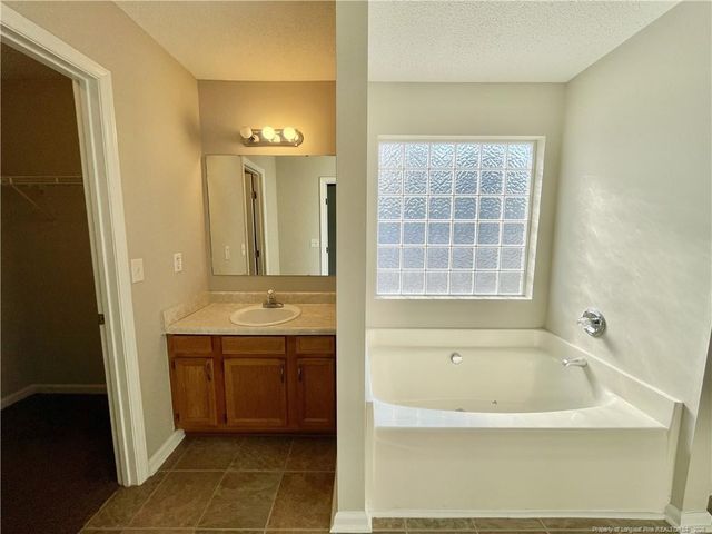 804 Nighthawk Place, Fayetteville, NC 28314
