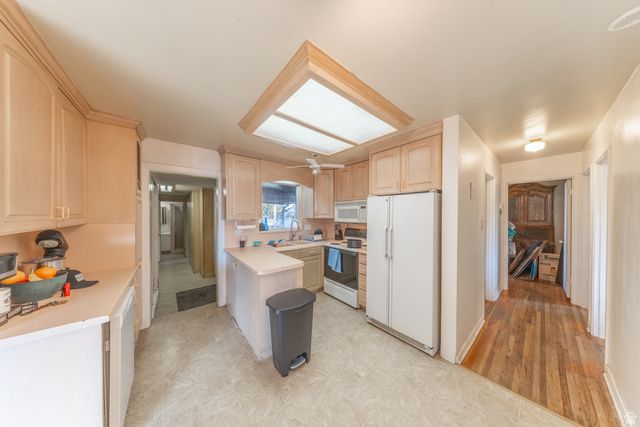 44 W WASHINGTON AVE, Murray, UT 84107