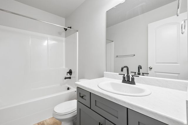 289 N EAGLEWOOD DR, Saratoga Springs, UT 84045