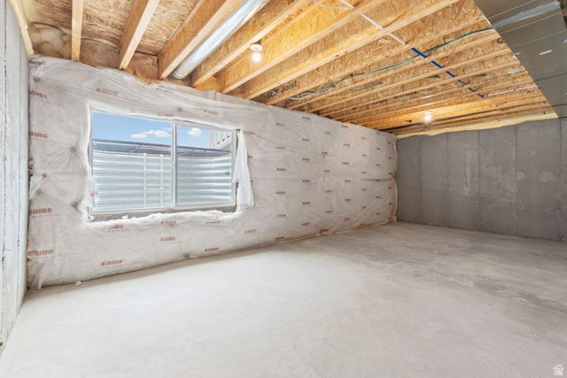 289 N EAGLEWOOD DR, Saratoga Springs, UT 84045