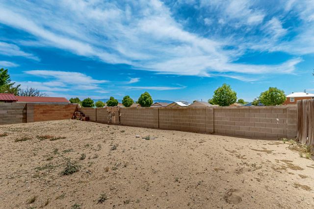 1420 SUMMERFIELD Place SW, Albuquerque, NM 87121