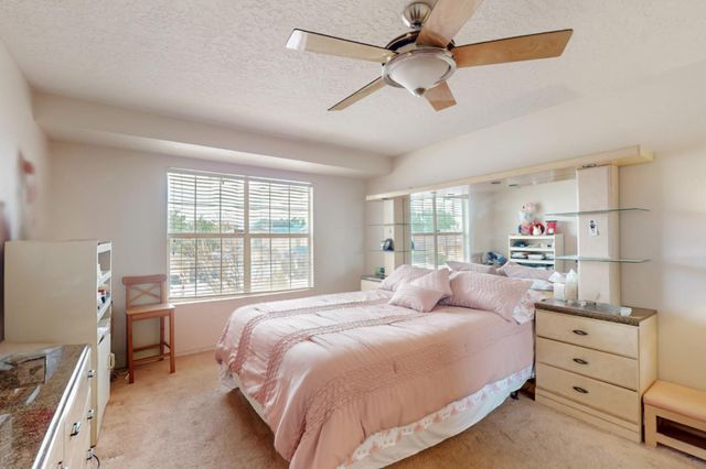 1420 SUMMERFIELD Place SW, Albuquerque, NM 87121