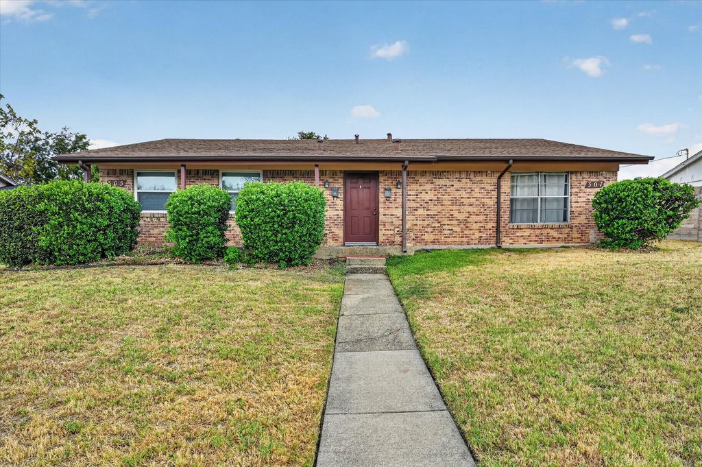 305 Cliff Drive, Garland, TX 75042