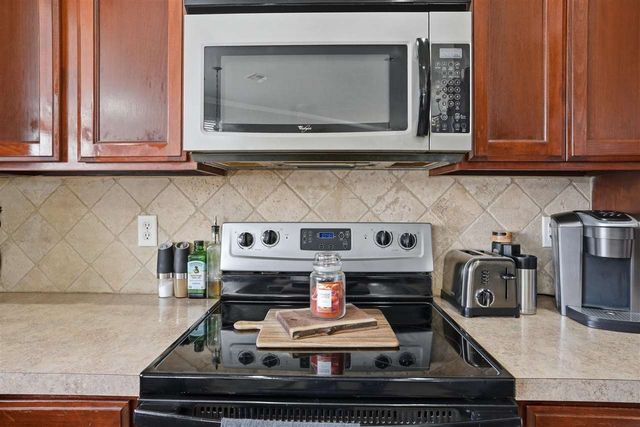 205 NW Cherry Ave, Cache, OK 73527