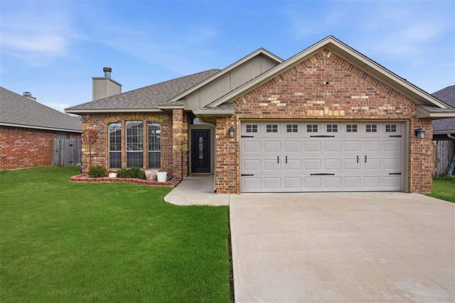 205 NW Cherry Ave, Cache, OK 73527