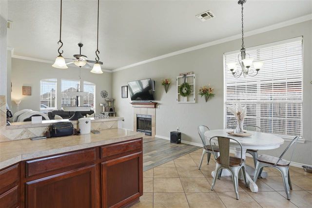 205 NW Cherry Ave, Cache, OK 73527