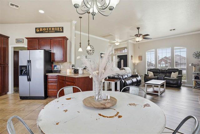 205 NW Cherry Ave, Cache, OK 73527