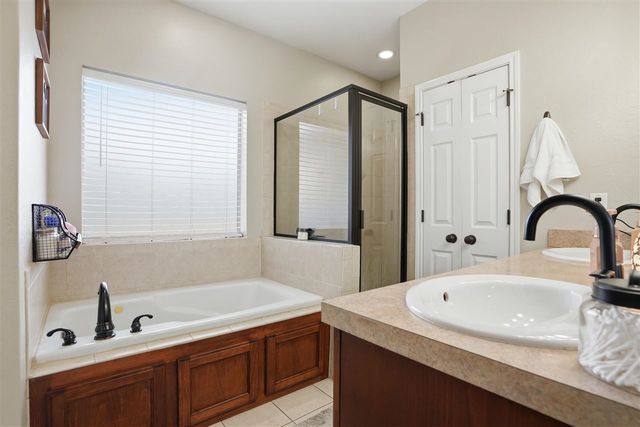 205 NW Cherry Ave, Cache, OK 73527