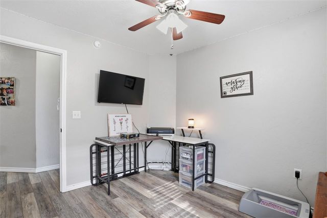 205 NW Cherry Ave, Cache, OK 73527