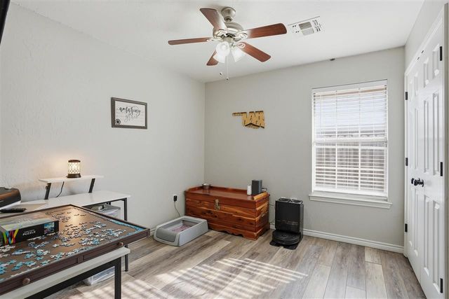 205 NW Cherry Ave, Cache, OK 73527