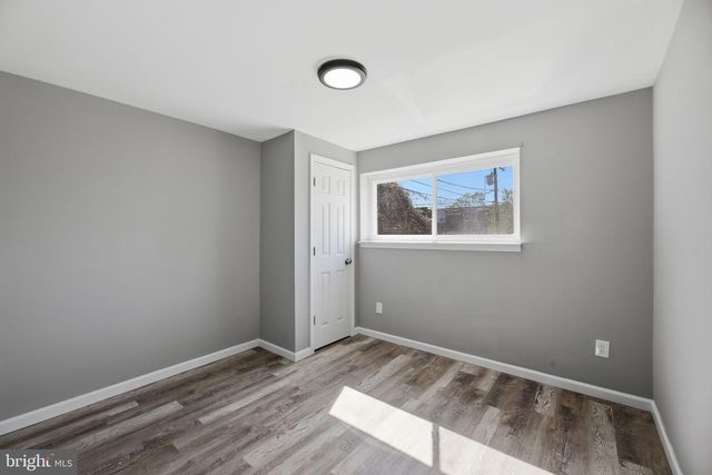 2110 DELMAR DR, Folcroft, PA 19032