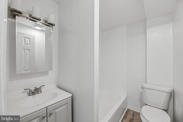 2110 DELMAR DR, Folcroft, PA 19032