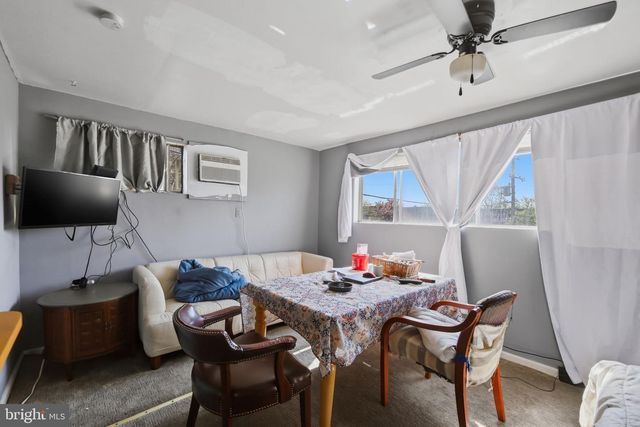 2110 DELMAR DR, Folcroft, PA 19032