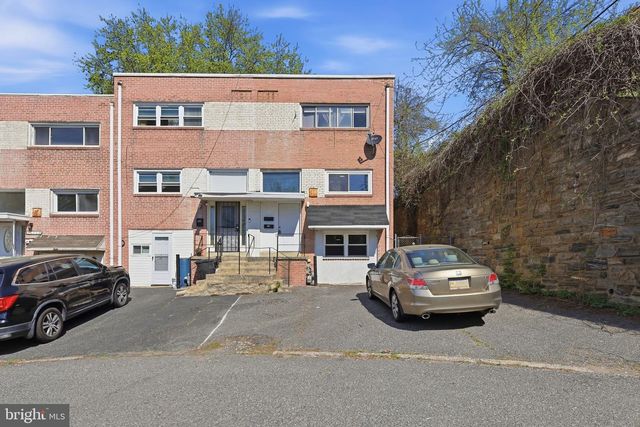 2110 DELMAR DR, Folcroft, PA 19032