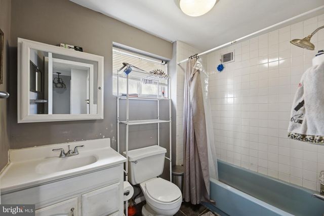 2110 DELMAR DR, Folcroft, PA 19032