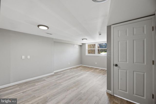 2110 DELMAR DR, Folcroft, PA 19032