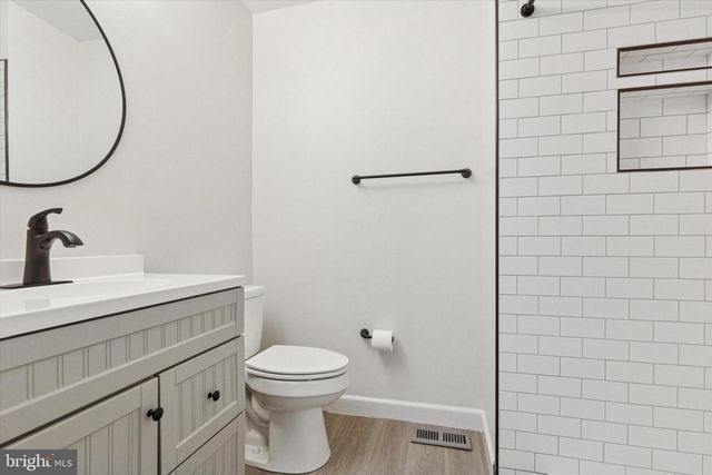 3 ARDSLEY CT, Newtown, PA 18940