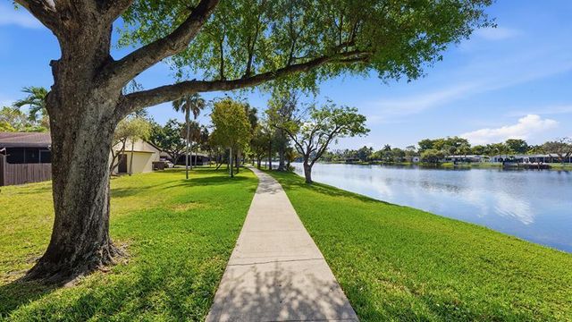 2260 Plum Court, Pembroke Pines, FL 33026