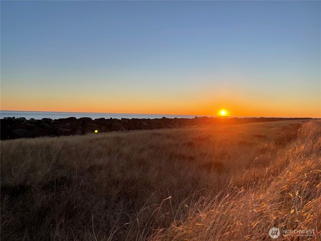 1471 Trade Wind Avenue SW, Ocean Shores, WA 98569