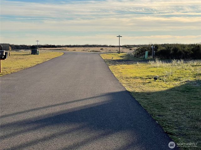 1471 Trade Wind Avenue SW, Ocean Shores, WA 98569