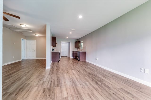 6437 Leana Avenue, Dallas, TX 75241