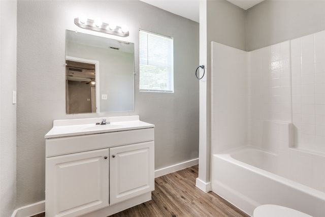 6437 Leana Avenue, Dallas, TX 75241