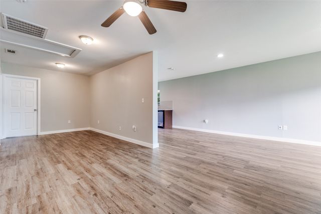 6437 Leana Avenue, Dallas, TX 75241