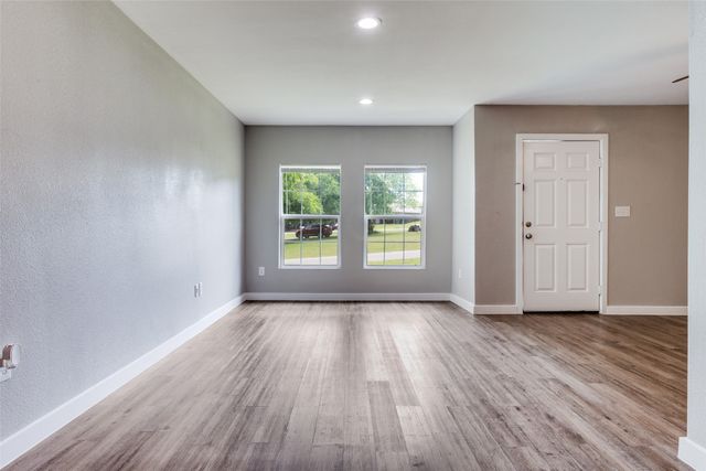 6437 Leana Avenue, Dallas, TX 75241