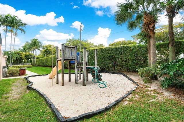1802 Belmont Place, Boynton Beach, FL 33436