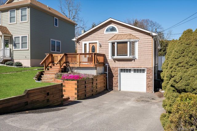 126 Walnut Road, Kings Park, NY 11754