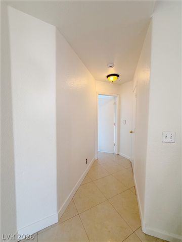 593 Old West Court, Las Vegas, NV 89110