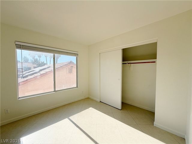 593 Old West Court, Las Vegas, NV 89110