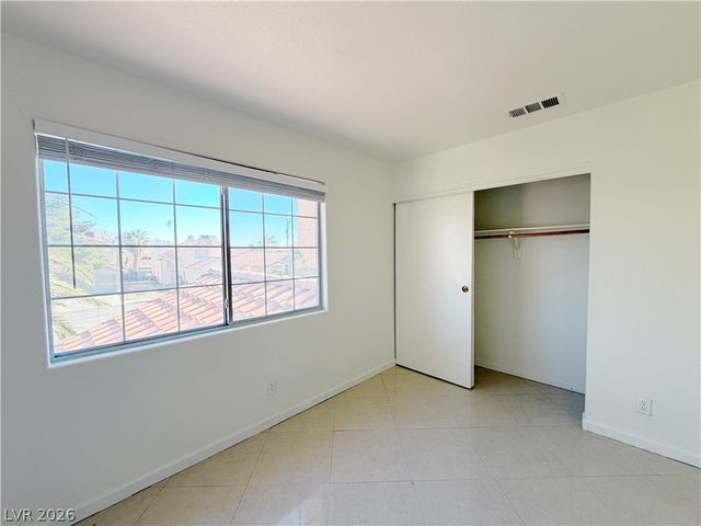 593 Old West Court, Las Vegas, NV 89110