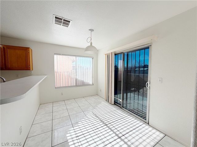 593 Old West Court, Las Vegas, NV 89110