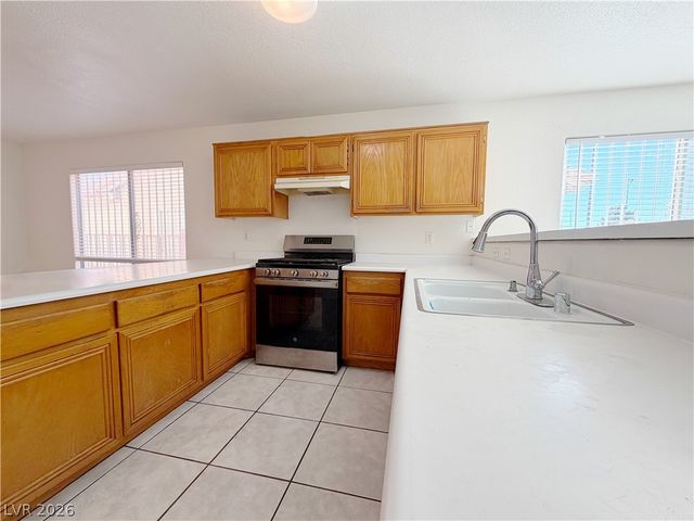 593 Old West Court, Las Vegas, NV 89110