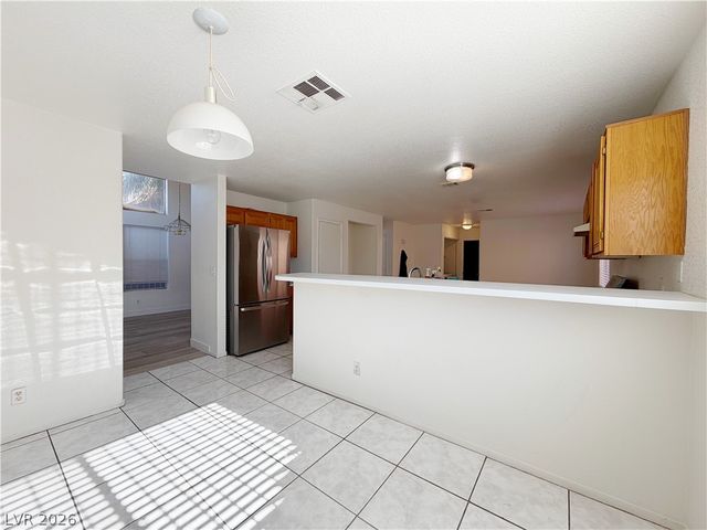 593 Old West Court, Las Vegas, NV 89110