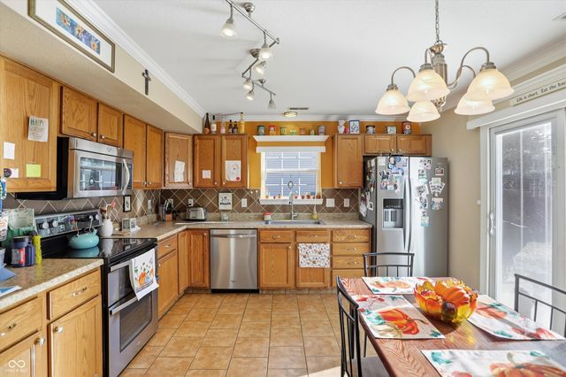 256 Brooks Bend, Brownsburg, IN 46112