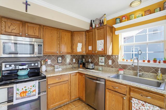 256 Brooks Bend, Brownsburg, IN 46112