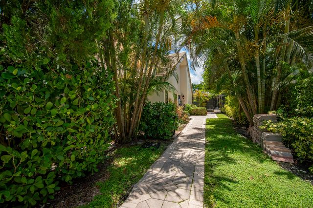 9708 Erica Court, Boca Raton, FL 33496