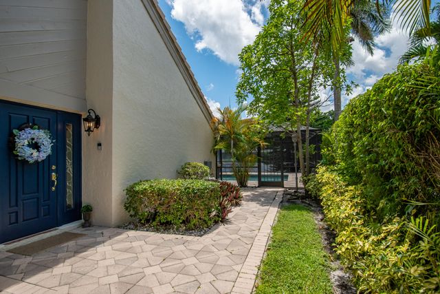 9708 Erica Court, Boca Raton, FL 33496