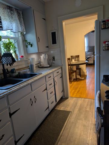 W 2221 Main ST, Salem, VA 24153
