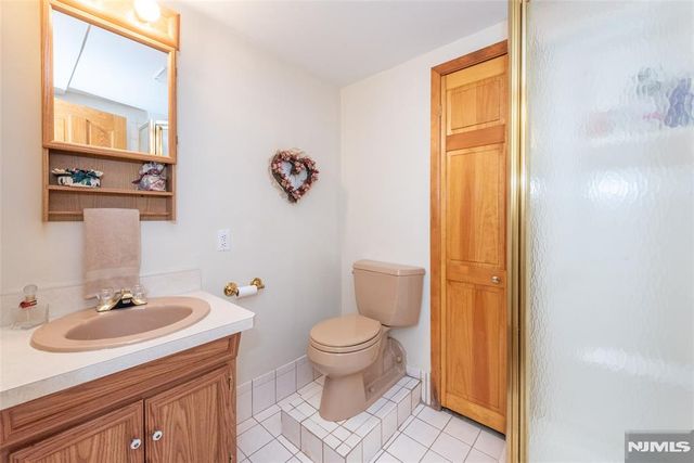 13 Fox Run, North Caldwell, NJ 07006