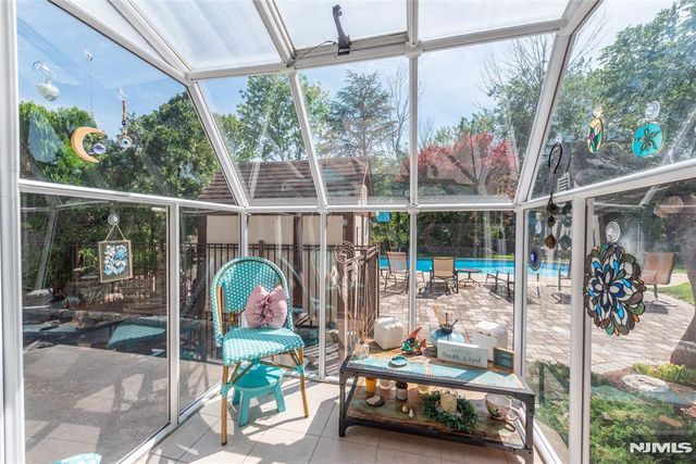 13 Fox Run, North Caldwell, NJ 07006