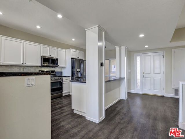 2604 E 20th Street 205E, Signal Hill, CA 90755