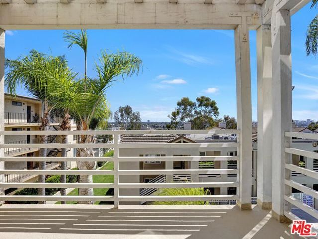 2604 E 20th Street 205E, Signal Hill, CA 90755