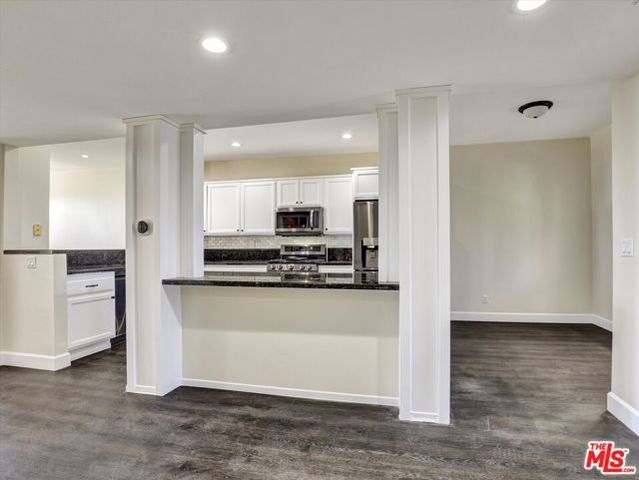 2604 E 20th Street 205E, Signal Hill, CA 90755