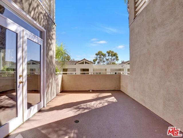2604 E 20th Street 205E, Signal Hill, CA 90755